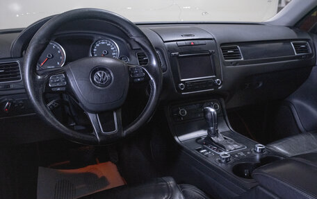 Volkswagen Touareg III, 2011 год, 1 779 000 рублей, 11 фотография