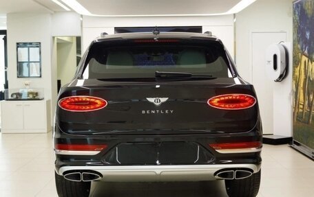 Bentley Bentayga I, 2023 год, 44 900 000 рублей, 4 фотография