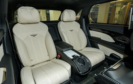 Bentley Bentayga I, 2023 год, 44 900 000 рублей, 5 фотография