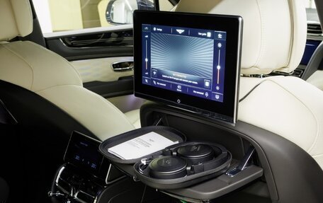 Bentley Bentayga I, 2023 год, 44 900 000 рублей, 17 фотография