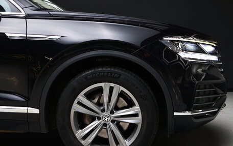 Volkswagen Touareg III, 2018 год, 4 700 000 рублей, 7 фотография