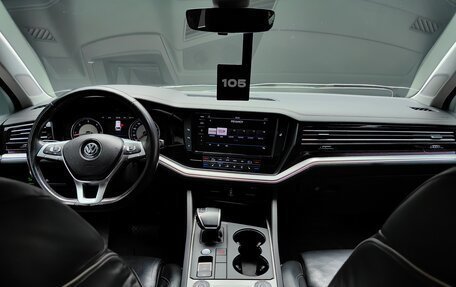 Volkswagen Touareg III, 2018 год, 4 700 000 рублей, 28 фотография