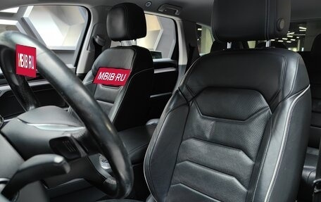 Volkswagen Touareg III, 2018 год, 4 700 000 рублей, 15 фотография