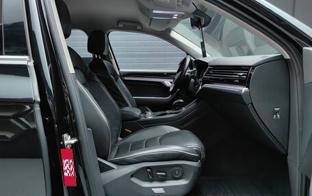 Volkswagen Touareg III, 2018 год, 4 700 000 рублей, 27 фотография