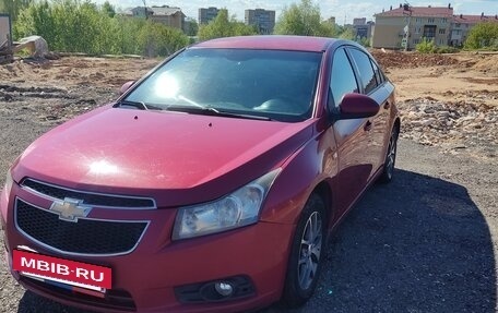 Chevrolet Cruze II, 2010 год, 530 000 рублей, 2 фотография