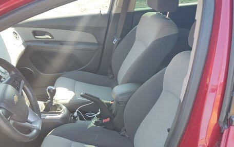 Chevrolet Cruze II, 2010 год, 530 000 рублей, 15 фотография
