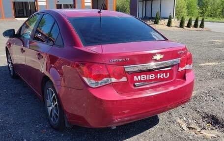 Chevrolet Cruze II, 2010 год, 530 000 рублей, 6 фотография