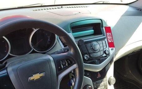 Chevrolet Cruze II, 2010 год, 530 000 рублей, 14 фотография