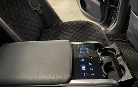 Toyota Camry, 2018 год, 2 890 000 рублей, 12 фотография