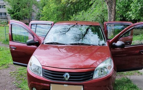 Renault Sandero I, 2012 год, 899 000 рублей, 2 фотография