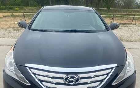 Hyundai Sonata VI, 2011 год, 1 500 000 рублей, 2 фотография
