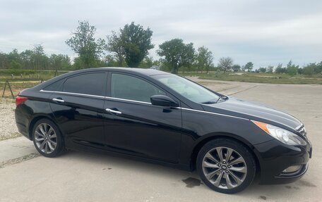 Hyundai Sonata VI, 2011 год, 1 500 000 рублей, 14 фотография