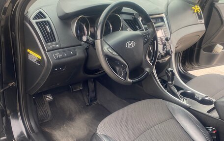 Hyundai Sonata VI, 2011 год, 1 500 000 рублей, 23 фотография