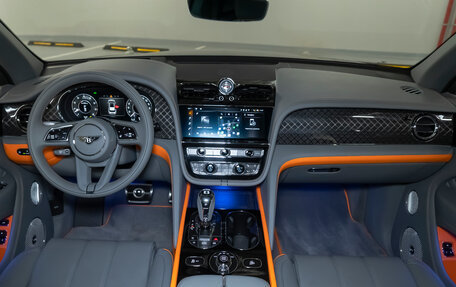 Bentley Bentayga I, 2025 год, 42 990 000 рублей, 27 фотография