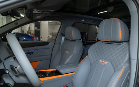Bentley Bentayga I, 2025 год, 42 990 000 рублей, 21 фотография
