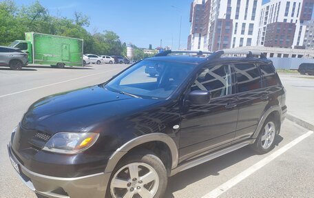 Mitsubishi Outlander III рестайлинг 3, 2005 год, 690 000 рублей, 2 фотография