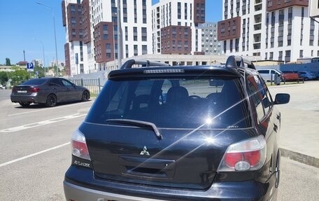 Mitsubishi Outlander III рестайлинг 3, 2005 год, 690 000 рублей, 3 фотография