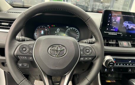 Toyota RAV4, 2024 год, 4 200 000 рублей, 9 фотография