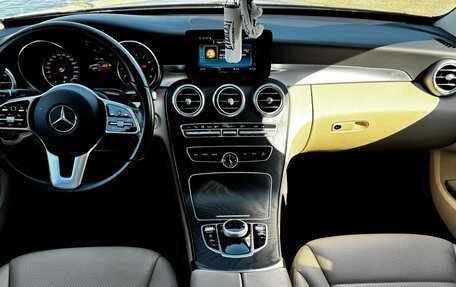 Mercedes-Benz C-Класс, 2019 год, 2 900 000 рублей, 27 фотография
