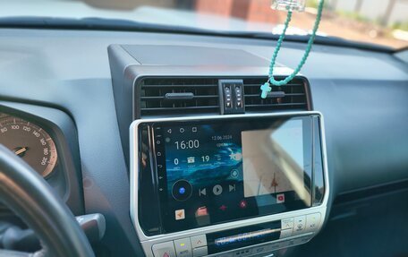 Toyota Land Cruiser Prado 150 рестайлинг 2, 2021 год, 6 199 000 рублей, 5 фотография