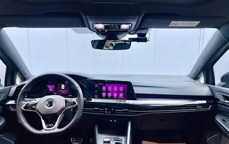 Volkswagen Golf VII, 2021 год, 2 070 000 рублей, 10 фотография