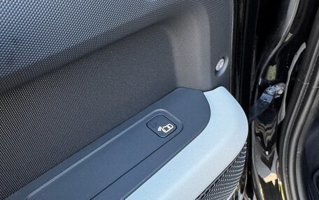 Land Rover Defender II, 2021 год, 8 900 000 рублей, 9 фотография