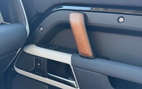 Land Rover Defender II, 2021 год, 8 900 000 рублей, 23 фотография