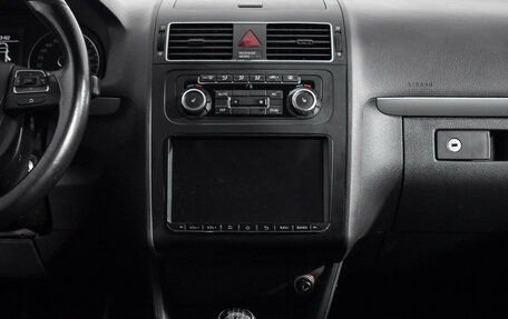 Volkswagen Touran III, 2010 год, 735 000 рублей, 14 фотография