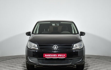 Volkswagen Touran III, 2010 год, 735 000 рублей, 2 фотография