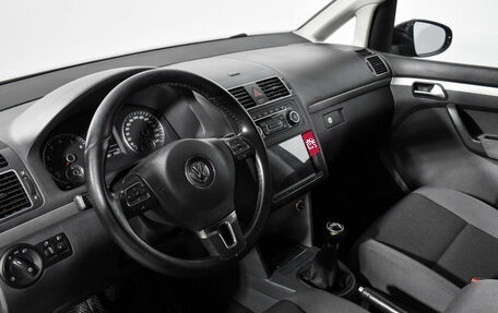 Volkswagen Touran III, 2010 год, 735 000 рублей, 9 фотография