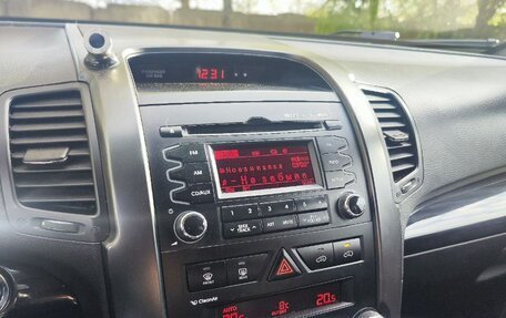 KIA Sorento II рестайлинг, 2010 год, 1 000 000 рублей, 12 фотография