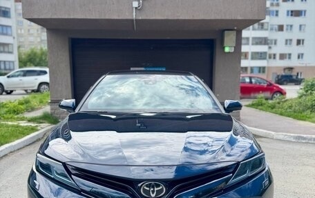 Toyota Camry, 2019 год, 2 800 000 рублей, 1 фотография