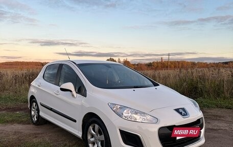 Peugeot 308 II, 2012 год, 560 000 рублей, 2 фотография