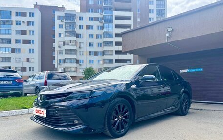 Toyota Camry, 2019 год, 2 800 000 рублей, 2 фотография