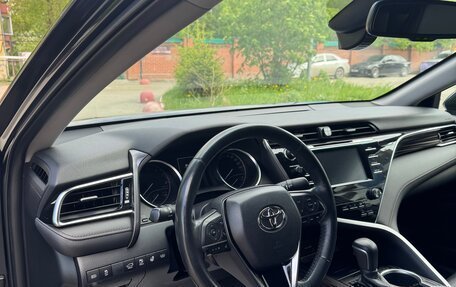Toyota Camry, 2019 год, 2 800 000 рублей, 14 фотография