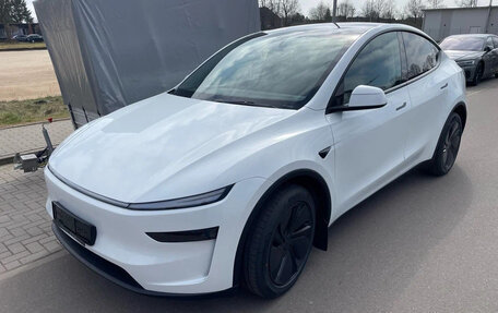 Tesla Model Y I, 2025 год, 5 150 000 рублей, 3 фотография
