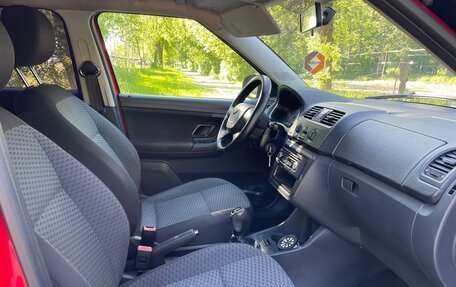 Skoda Fabia II, 2011 год, 650 000 рублей, 5 фотография
