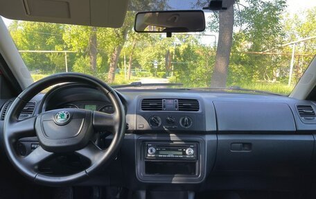 Skoda Fabia II, 2011 год, 650 000 рублей, 9 фотография