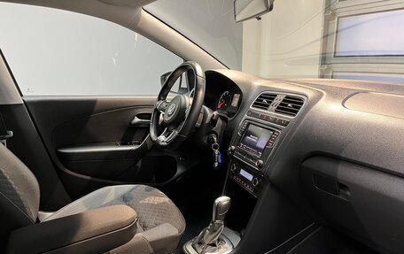 Volkswagen Polo VI (EU Market), 2018 год, 1 250 000 рублей, 17 фотография