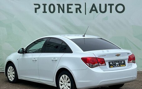 Chevrolet Cruze II, 2011 год, 745 000 рублей, 5 фотография