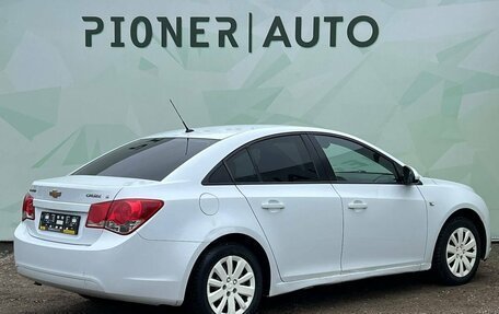 Chevrolet Cruze II, 2011 год, 745 000 рублей, 7 фотография