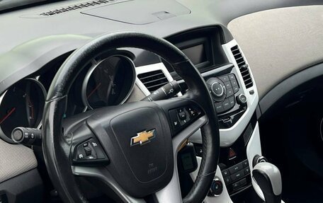 Chevrolet Cruze II, 2011 год, 745 000 рублей, 8 фотография