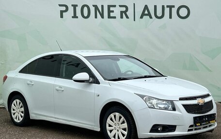 Chevrolet Cruze II, 2011 год, 745 000 рублей, 4 фотография