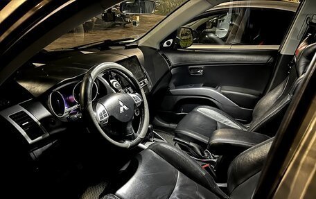 Mitsubishi Outlander III рестайлинг 3, 2008 год, 960 000 рублей, 9 фотография