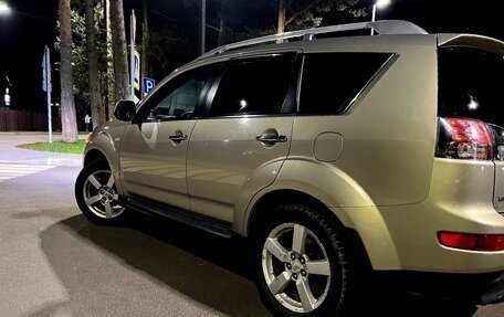 Mitsubishi Outlander III рестайлинг 3, 2008 год, 960 000 рублей, 4 фотография