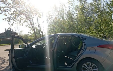 Hyundai Elantra V, 2011 год, 900 000 рублей, 1 фотография