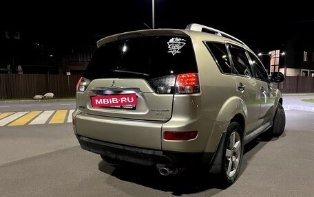 Mitsubishi Outlander III рестайлинг 3, 2008 год, 960 000 рублей, 6 фотография