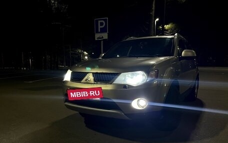 Mitsubishi Outlander III рестайлинг 3, 2008 год, 960 000 рублей, 2 фотография