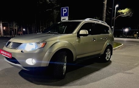 Mitsubishi Outlander III рестайлинг 3, 2008 год, 960 000 рублей, 7 фотография
