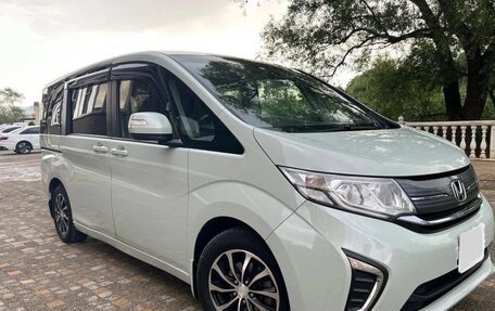 Honda Stepwgn IV, 2015 год, 1 600 000 рублей, 12 фотография